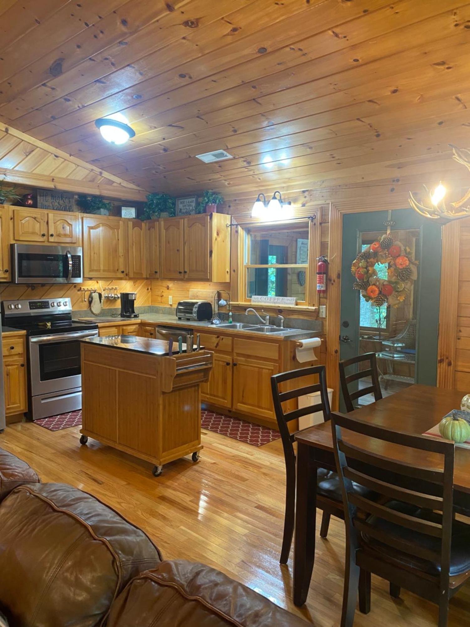 His Promises Cabin Pigeon Forge Εξωτερικό φωτογραφία